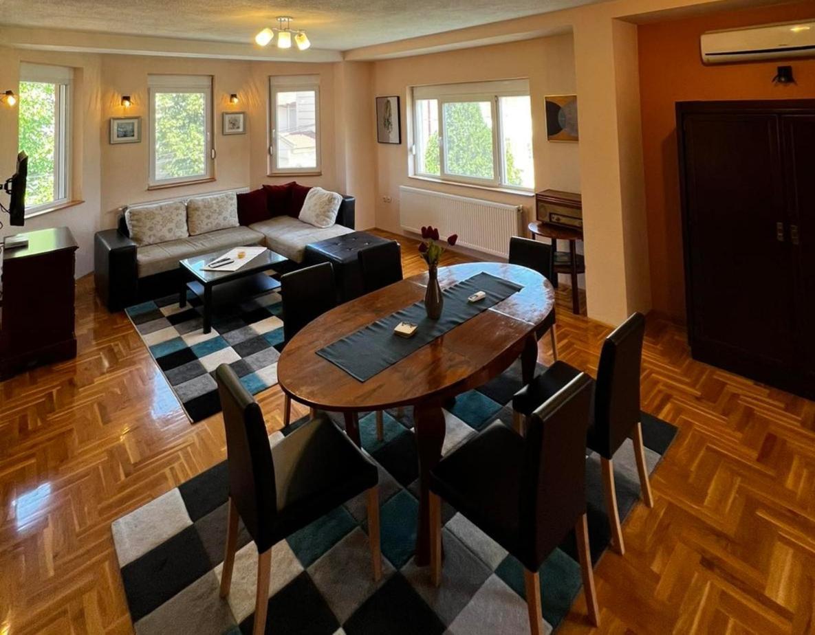 Charming Cozy Apartment เกฟเกลียา ภายนอก รูปภาพ