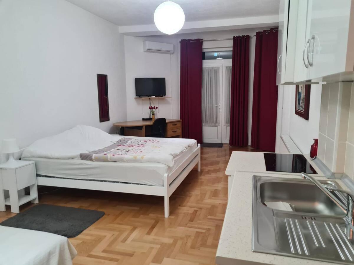 Charming Cozy Apartment เกฟเกลียา ภายนอก รูปภาพ