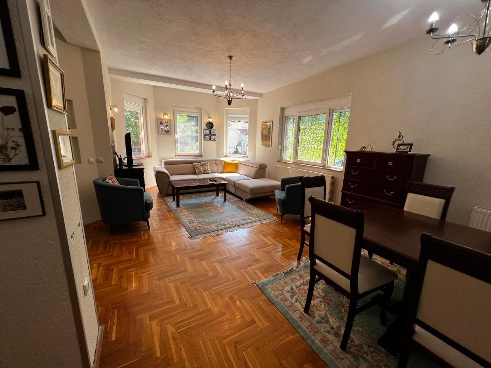 Charming Cozy Apartment เกฟเกลียา ภายนอก รูปภาพ